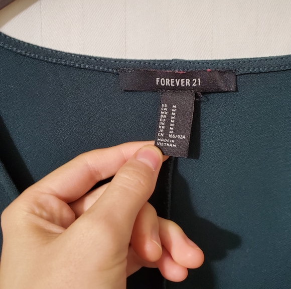 Forever 21 Bodycon Long Sleeve Dress - Picture 4 of 4